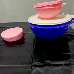 Tupperware bowls food storage